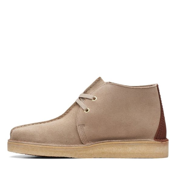 Clarks(r) Desert Trek hi 5o sand suede Chukka Boot main image 6
